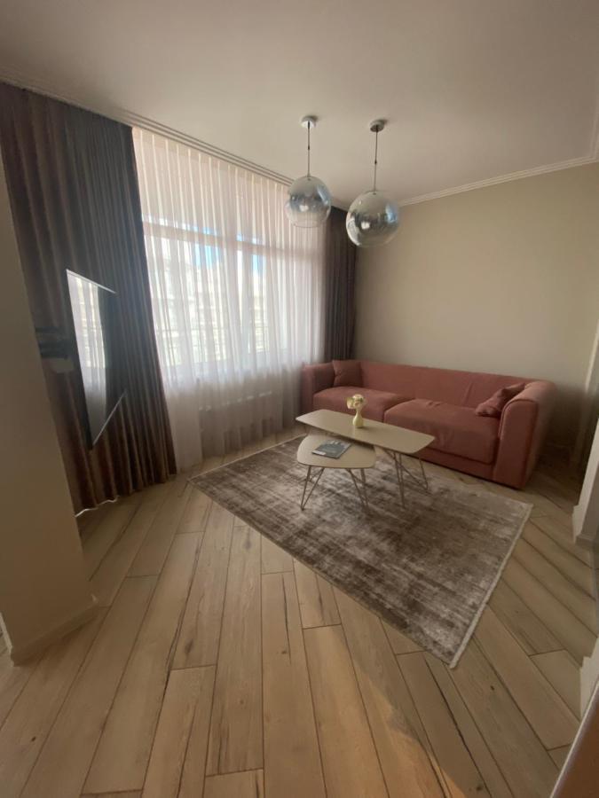 Wowell Apartments Odessa Esterno foto