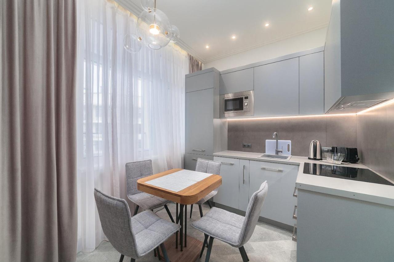 Wowell Apartments Odessa Esterno foto