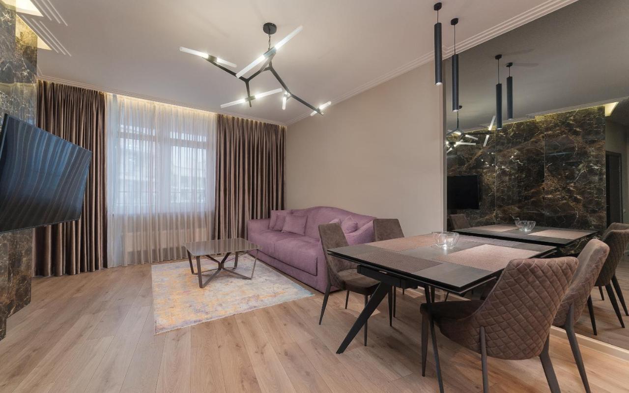 Wowell Apartments Odessa Esterno foto