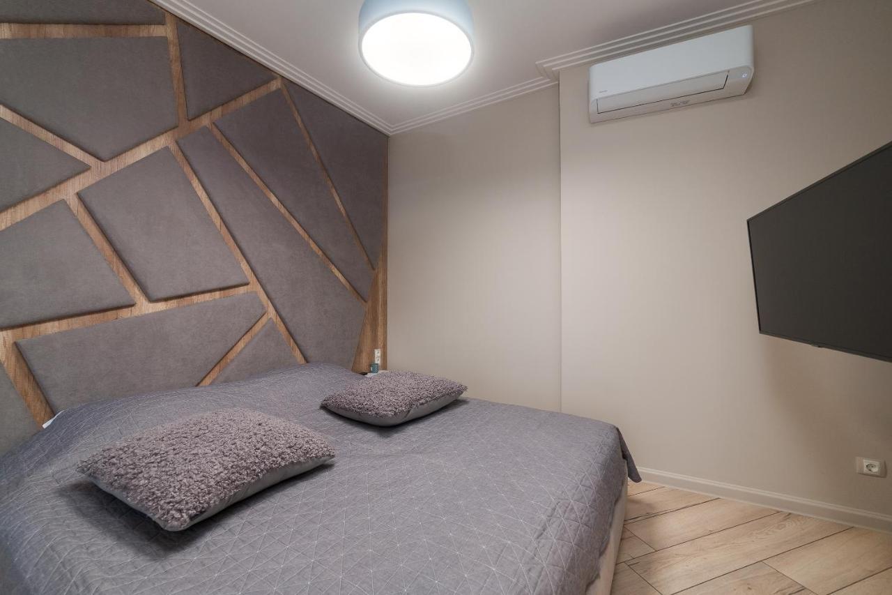 Wowell Apartments Odessa Esterno foto