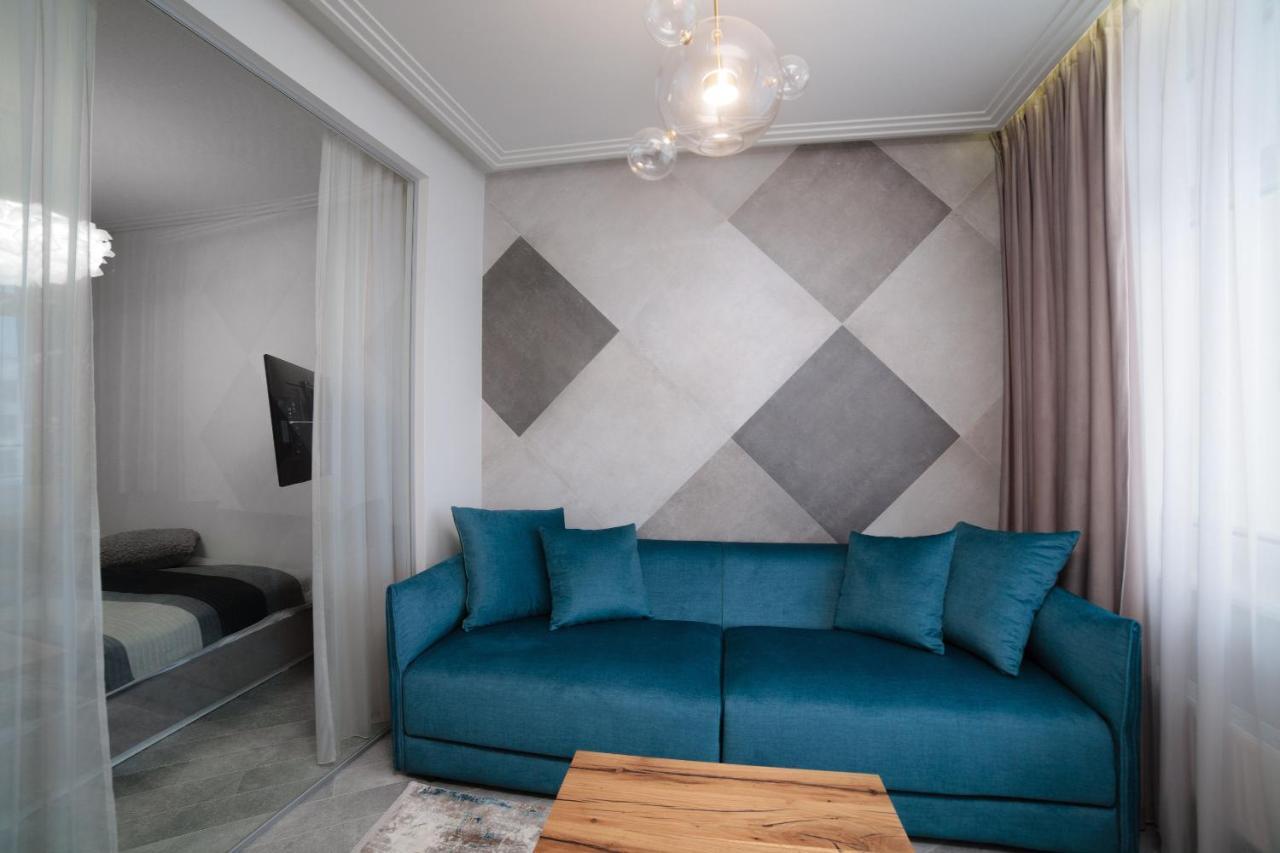 Wowell Apartments Odessa Esterno foto