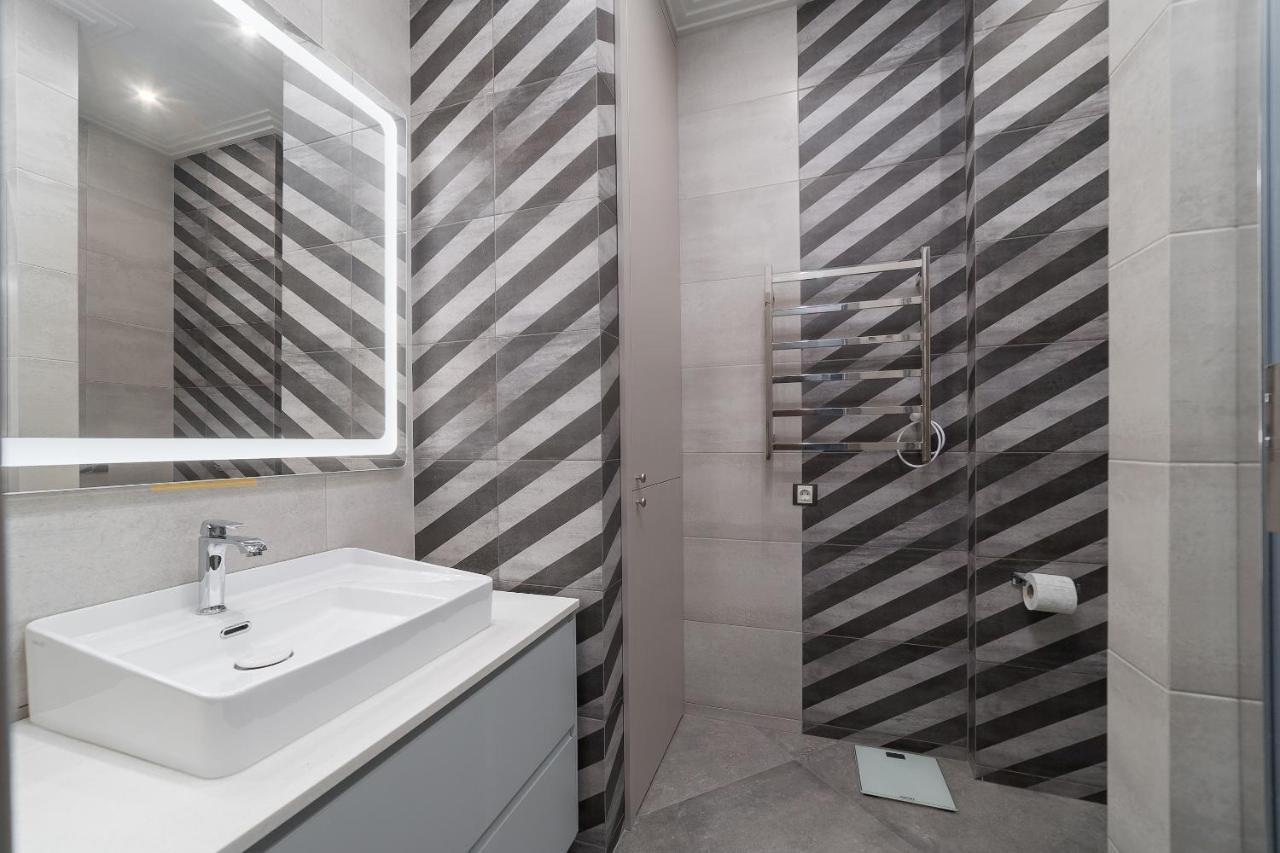 Wowell Apartments Odessa Esterno foto