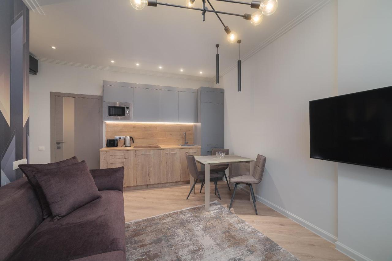 Wowell Apartments Odessa Esterno foto