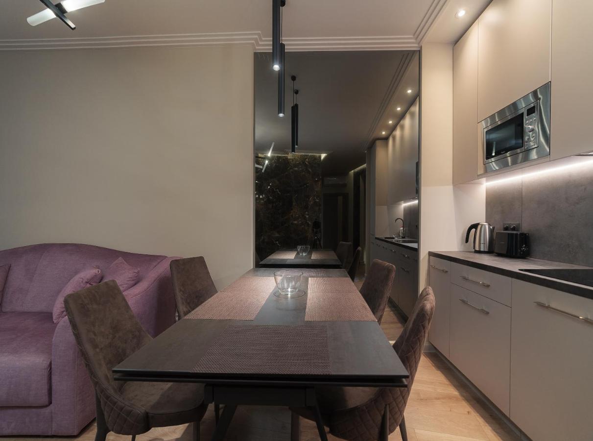 Wowell Apartments Odessa Esterno foto